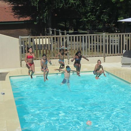 Camping Les Etoiles Saint-Sornin-Lavolps Kültér fotó