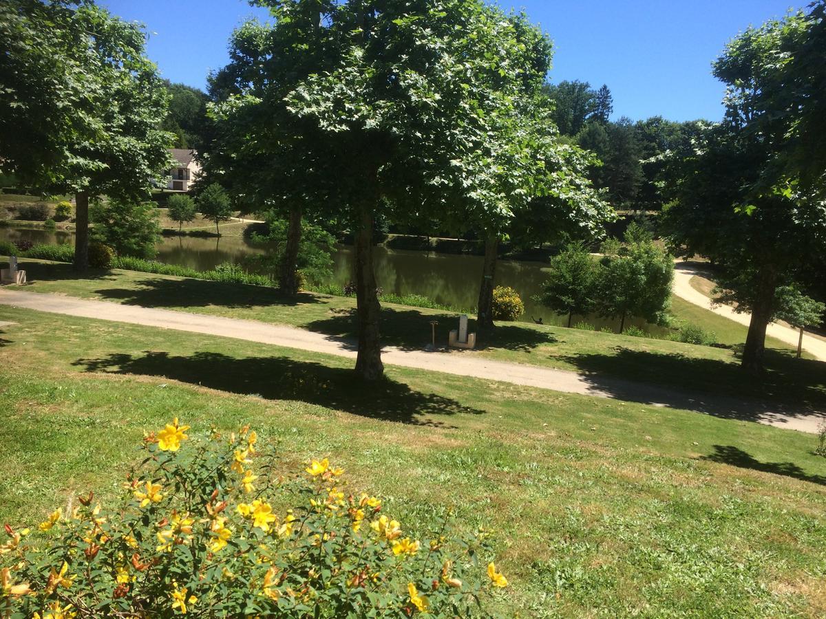 Camping Les Etoiles Saint-Sornin-Lavolps Kültér fotó