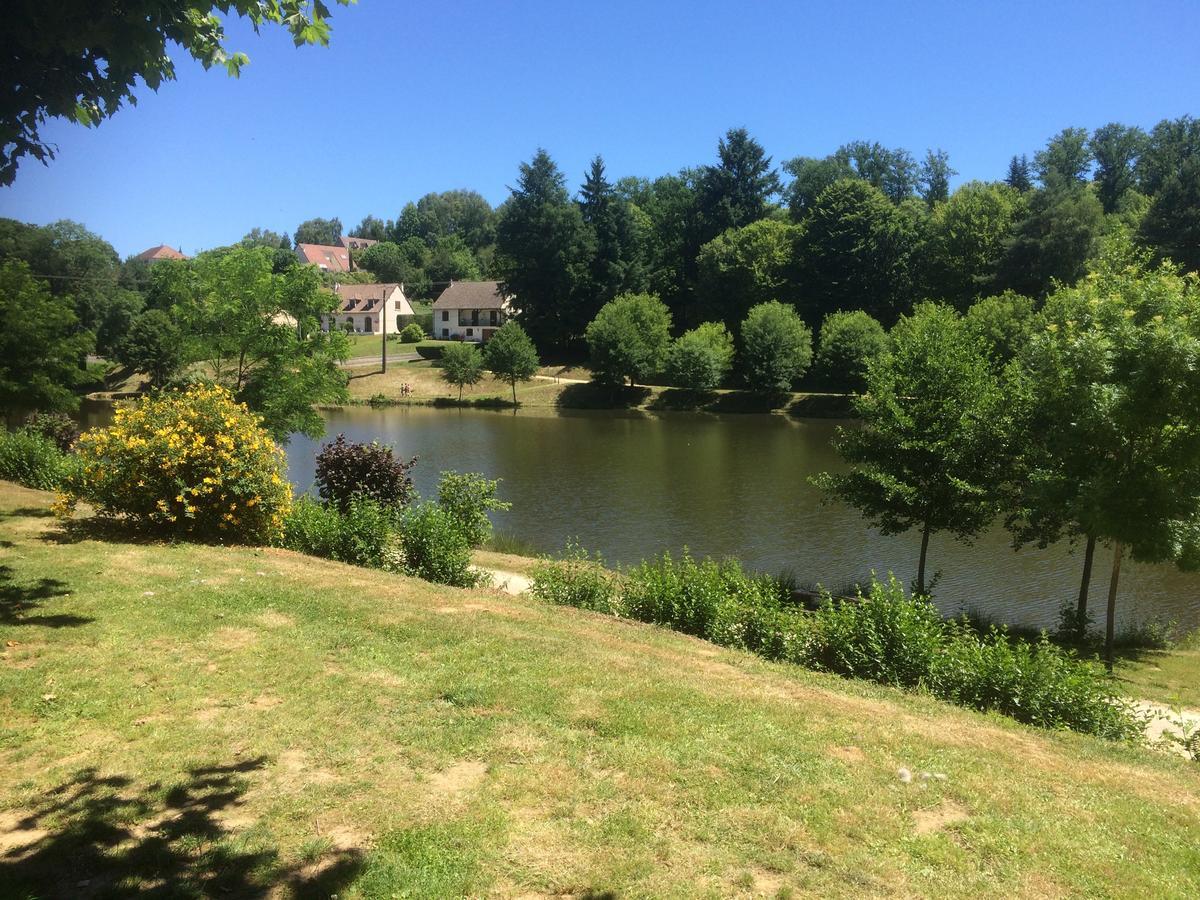 Camping Les Etoiles Saint-Sornin-Lavolps Kültér fotó