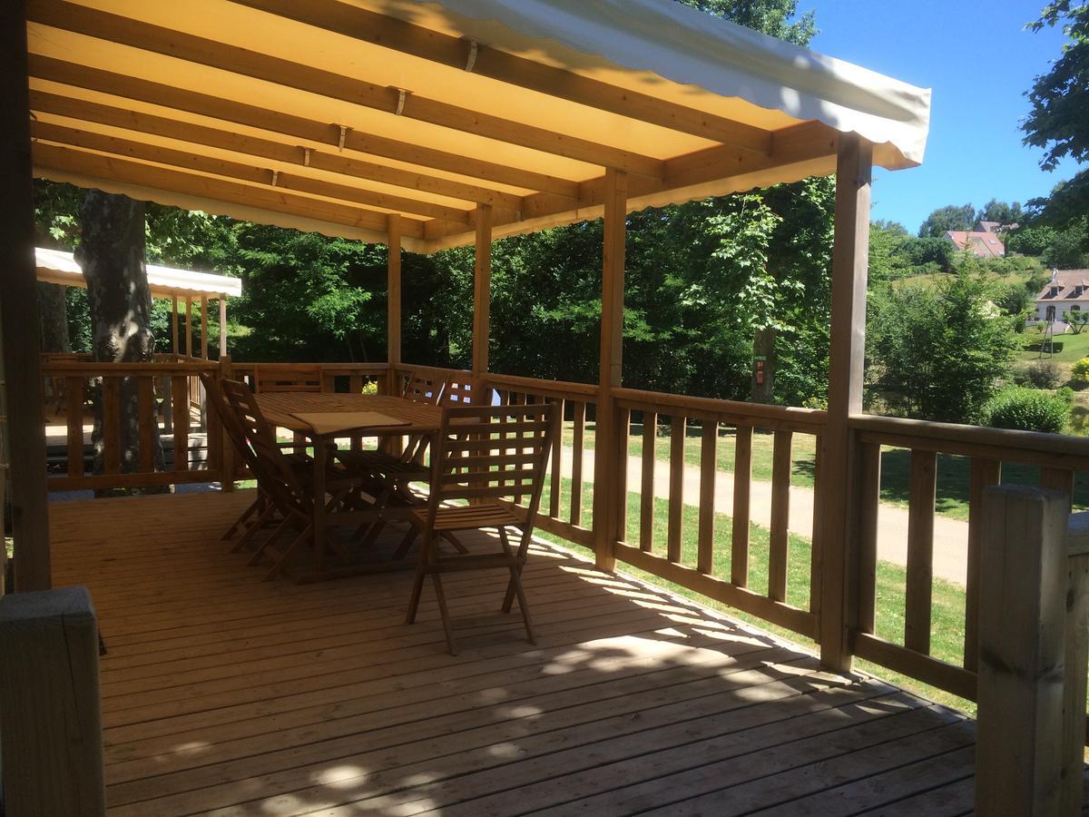 Camping Les Etoiles Saint-Sornin-Lavolps Kültér fotó