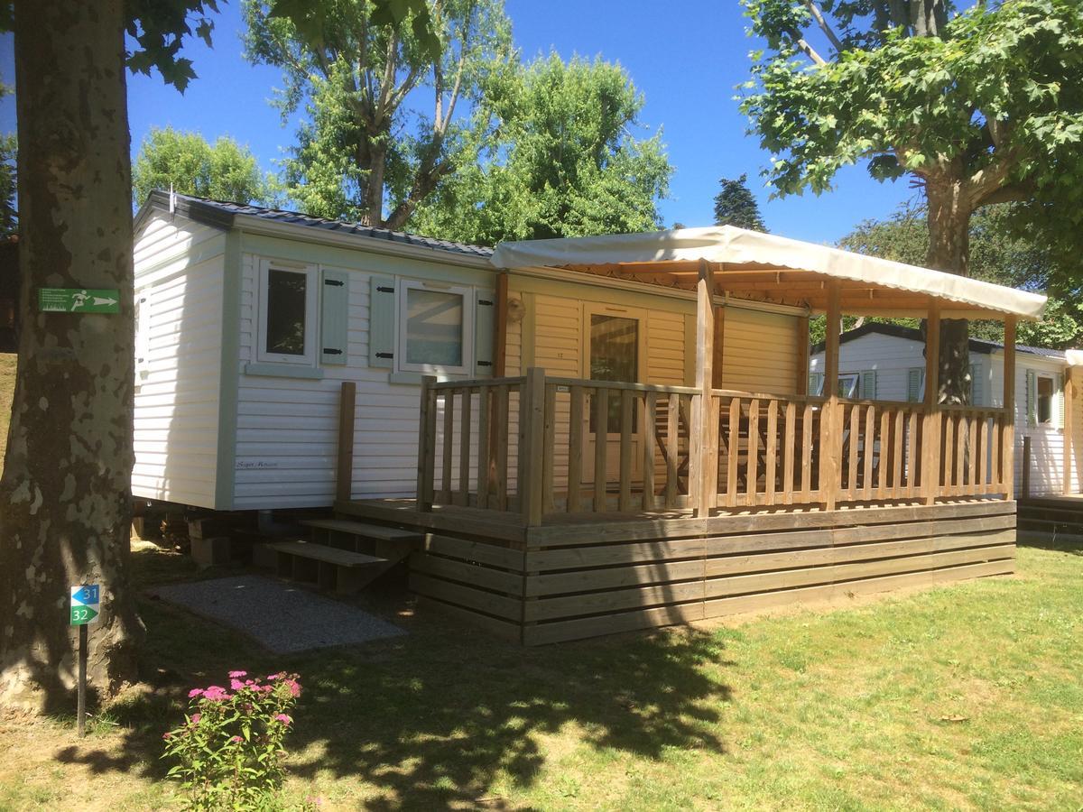 Camping Les Etoiles Saint-Sornin-Lavolps Kültér fotó